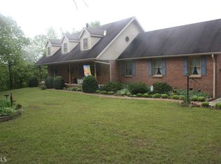 912 Shady Ln, Toccoa, GA 30577