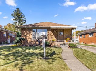 18732 Grey Ave, Allen Park, MI 48101