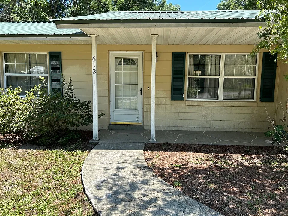 612 NW 9th Ct