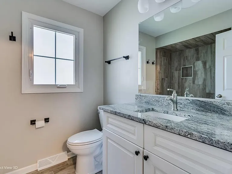 4740 Florence Ave — Photo 10