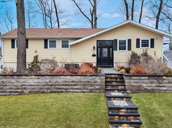 5 Indian Drive, West Nyack, NY 10994