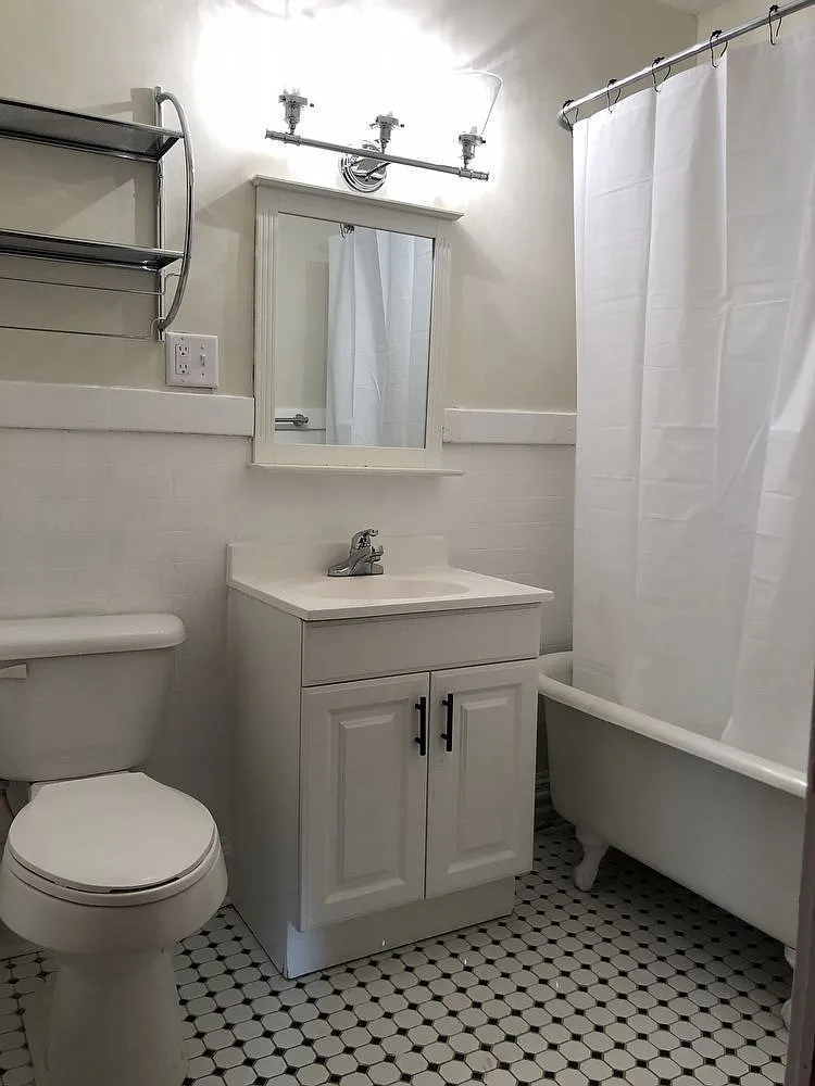 2 bed, 1050 sqft, $1,525 — Photo 2