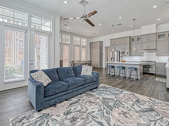 5th image of 2412 Lake Kolbe Ln