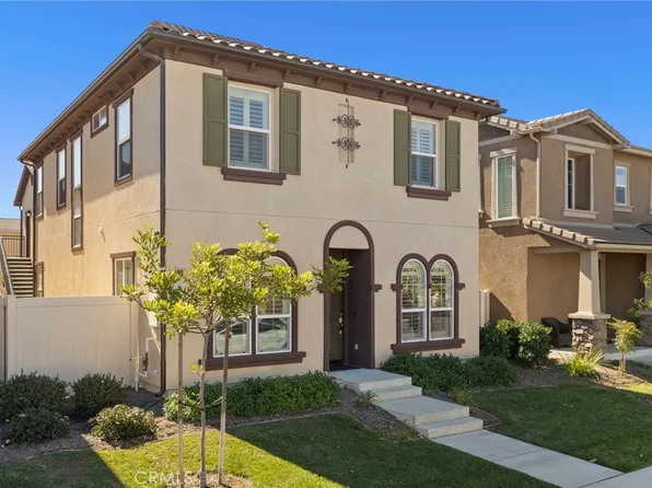 690 Owens River Dr, Oxnard, CA 93036