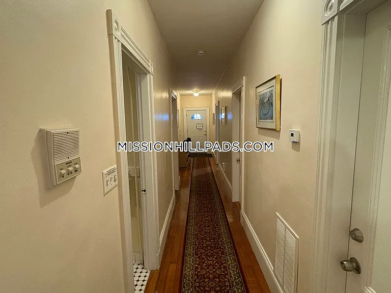 123 Hillside St #1 — Photo 6