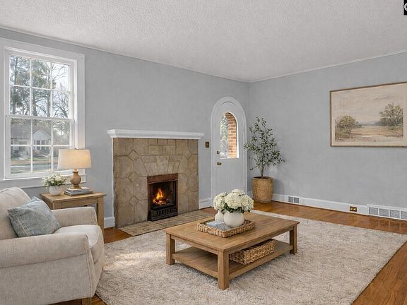 5th image of 2829 Heyward St