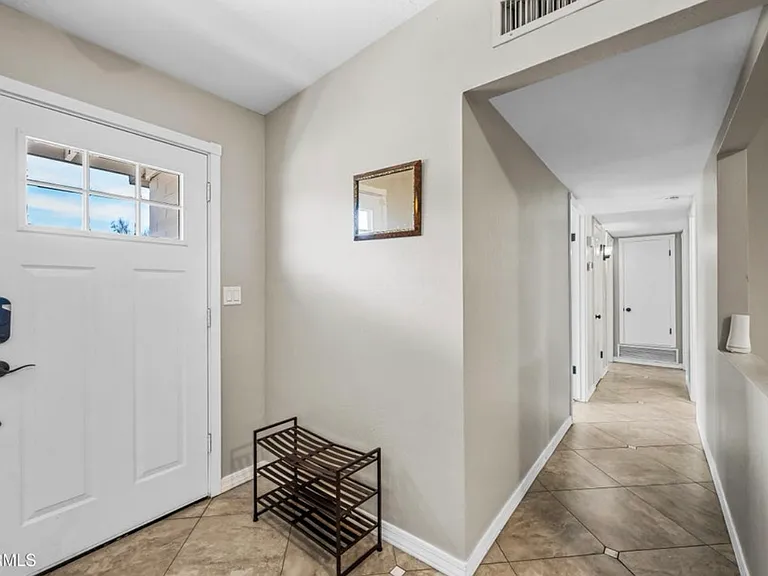 707 E Encanto Dr — Photo 6