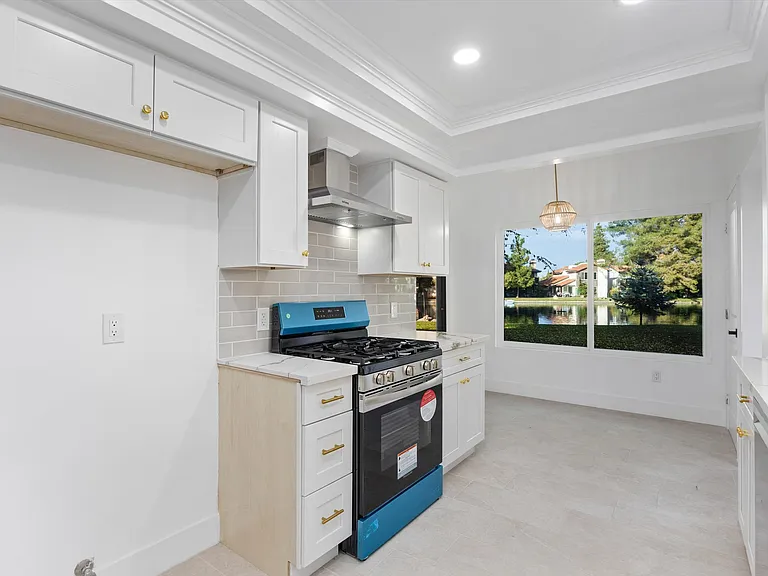 4157 Pinewood Lake Dr — Photo 14