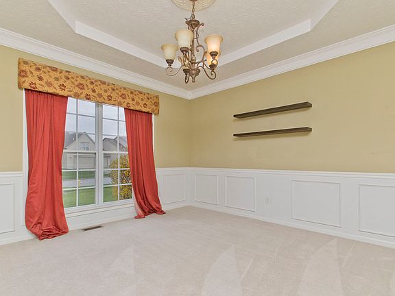 3rd image of 2740 Longridge Way