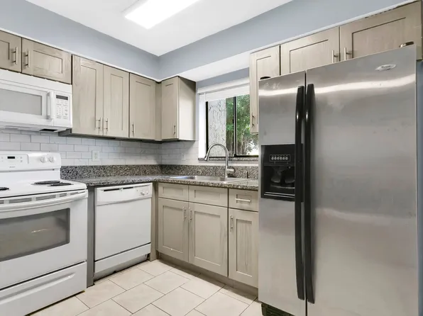 163 Springwood Cir APT A, Longwood, FL 32750