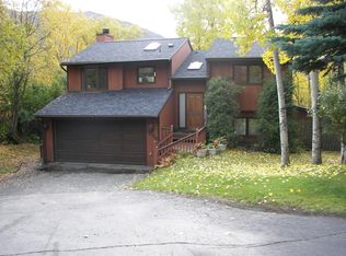 9636 Etolin Cir, Eagle River, AK 99577