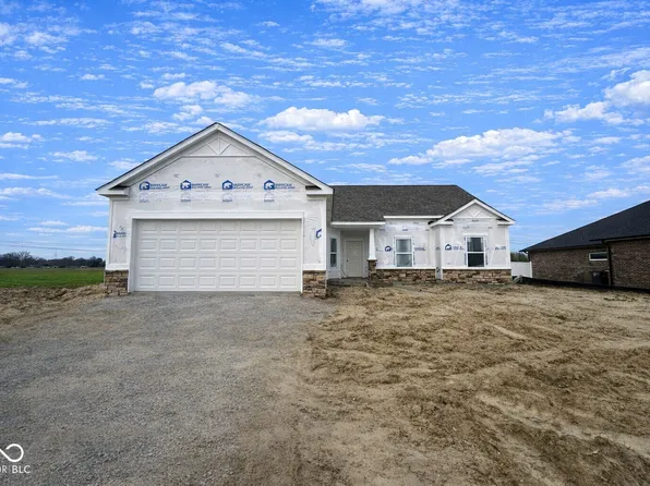 6800 Coreopsis Ln, Seymour, IN 47274
