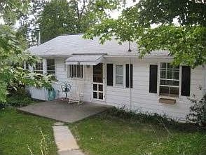 1st image of 21 Woodycrest Trl