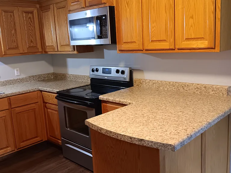 1715 N Vinita Ave #1 — Photo 3