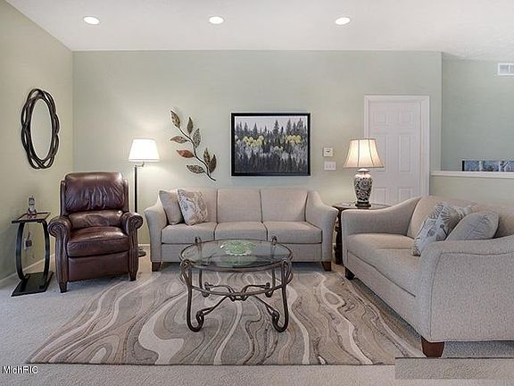 4th image of 7513 Watermark Dr