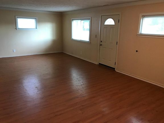 3rd image of 2655 E Walton Blvd