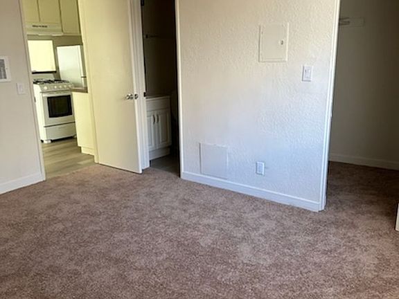 5th image of 5616 N Fair Ave #18