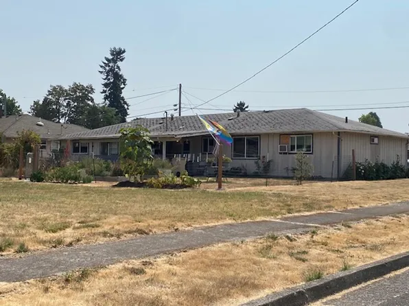 785-795 W Rose St, Lebanon, OR 97355