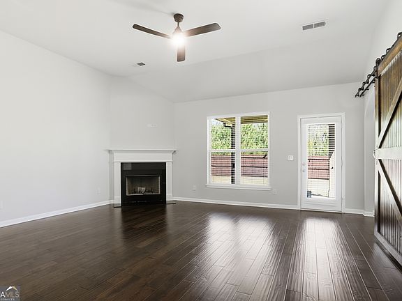 3rd image of 3684 Beaver Swamp Rd