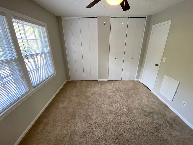 21 Cavalier Ct #D — Photo 9