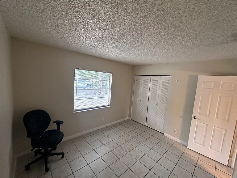 721 SW Gardens Blvd — Photo 7