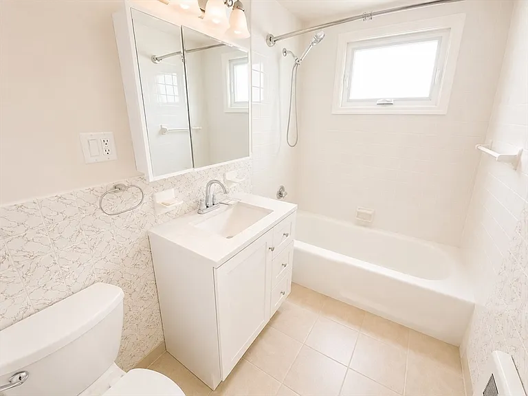 111 Hillsdale Rd #1 — Photo 8