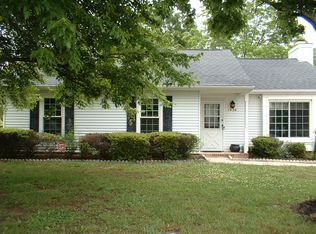 1936 Riverknoll Dr, Raleigh, NC 27610