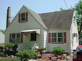 228 Gilbert Ave, Elmwood Park, NJ 07407