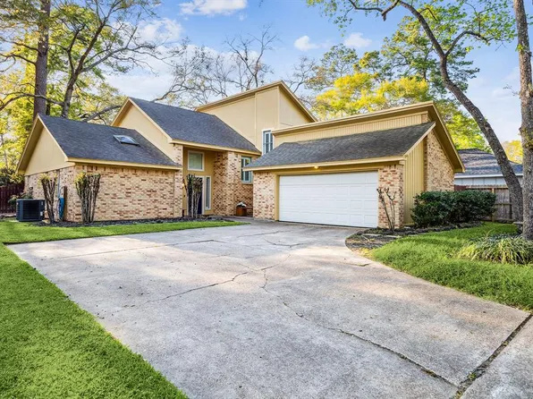 2715 Maple Glade Drive, Kingwood, TX 77339