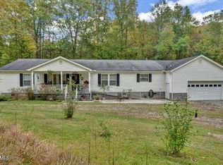 9852 White Oak Creek Rd, Pound, VA 24279