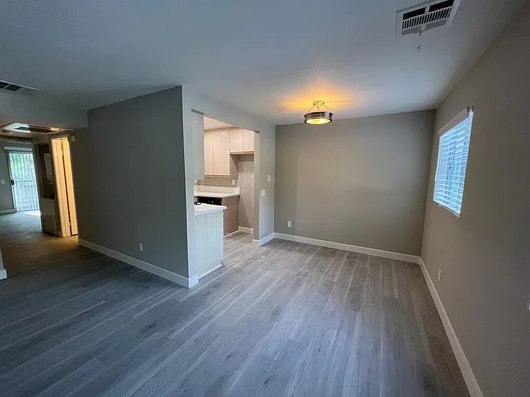 800 Grand Ave #A4 — Photo 2
