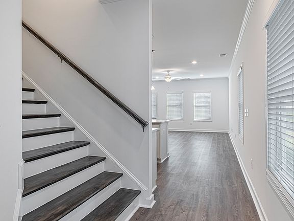 3rd image of 2501 Canter Ln #301463
