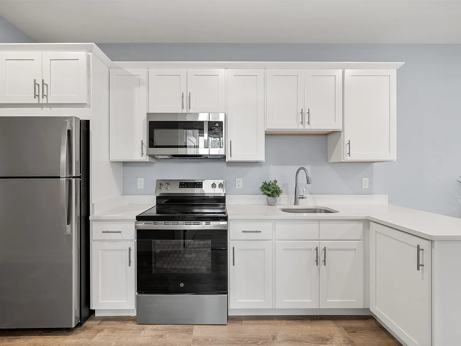 Studio, 1.0 bath, 378 sqft, $1,975 — Photo 4