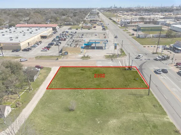 2102 Texas Ave, Texas City, TX 77590