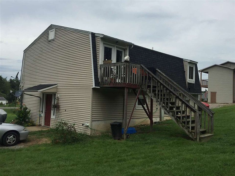 2nd image of 22 Rock Castle Rd #A