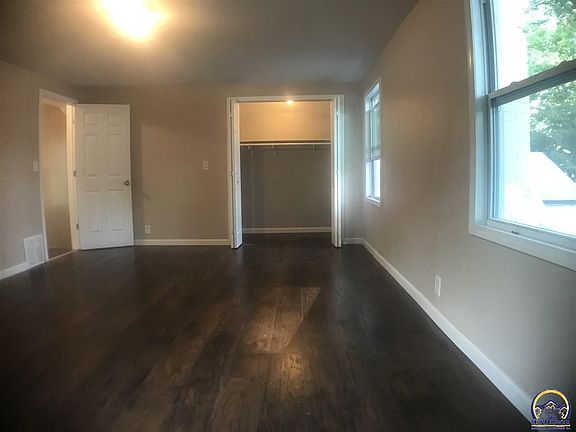 5th image of 2626 SE Maryland Ave