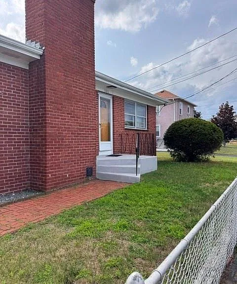 380 Liverpool Ave #2 — Photo 8