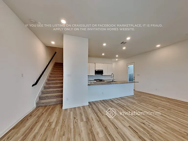 4019 Champlain Way — Photo 5