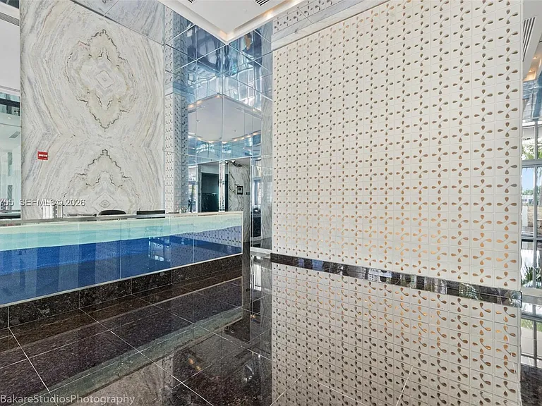 325 Biscayne Blvd #2020 — Photo 47