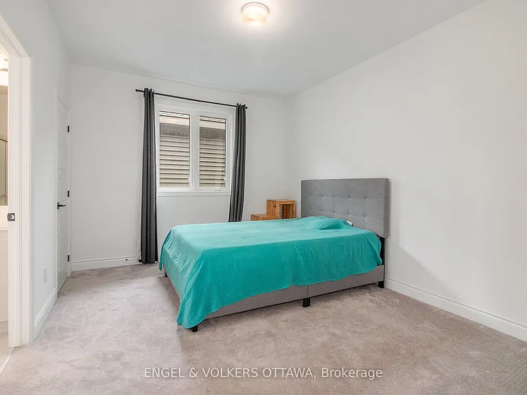1031 Curraglass Walk — Photo 19