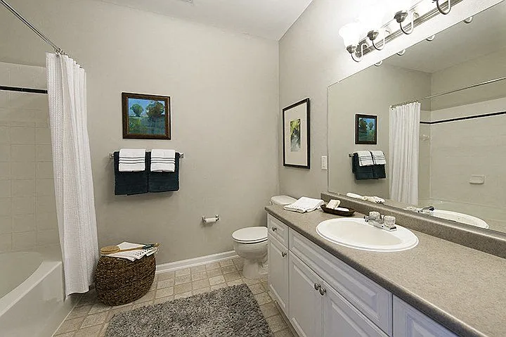 Washington Crossing Apartments — Photo 13