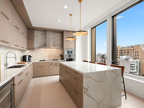 3rd image of 91 Leonard St #Penthouse 1