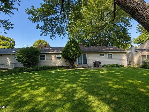 2nd image of 1839 Lynbrook Dr