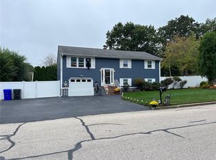 82 Cross Bow Ln, West Warwick, RI 02893