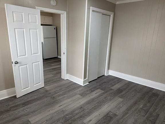 3rd image of 313 Union St