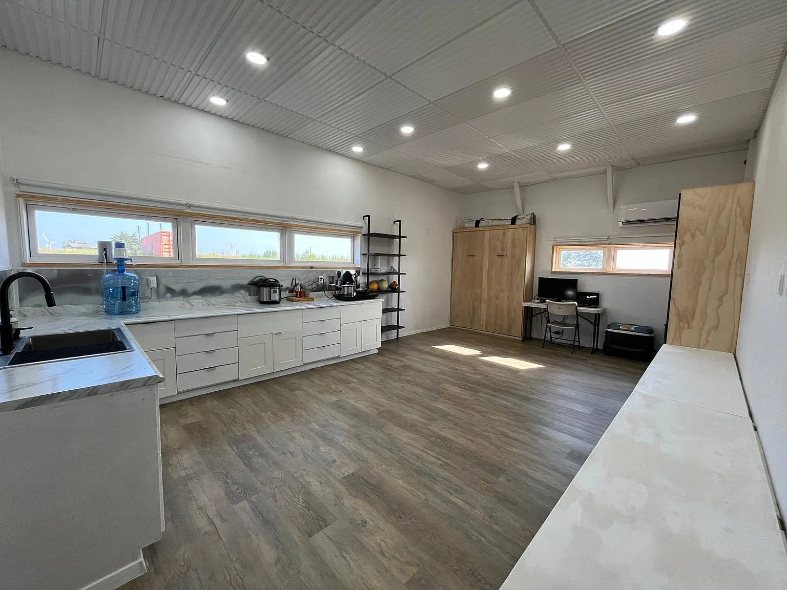 Studio Barndominium — Photo 1