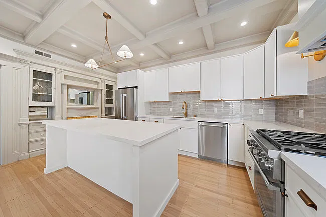3 bed, 1650 sqft, $11,000 — Photo 4