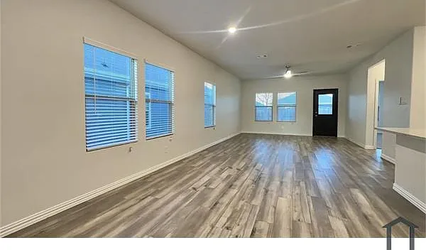 4 bed, $3,600 — Photo 4