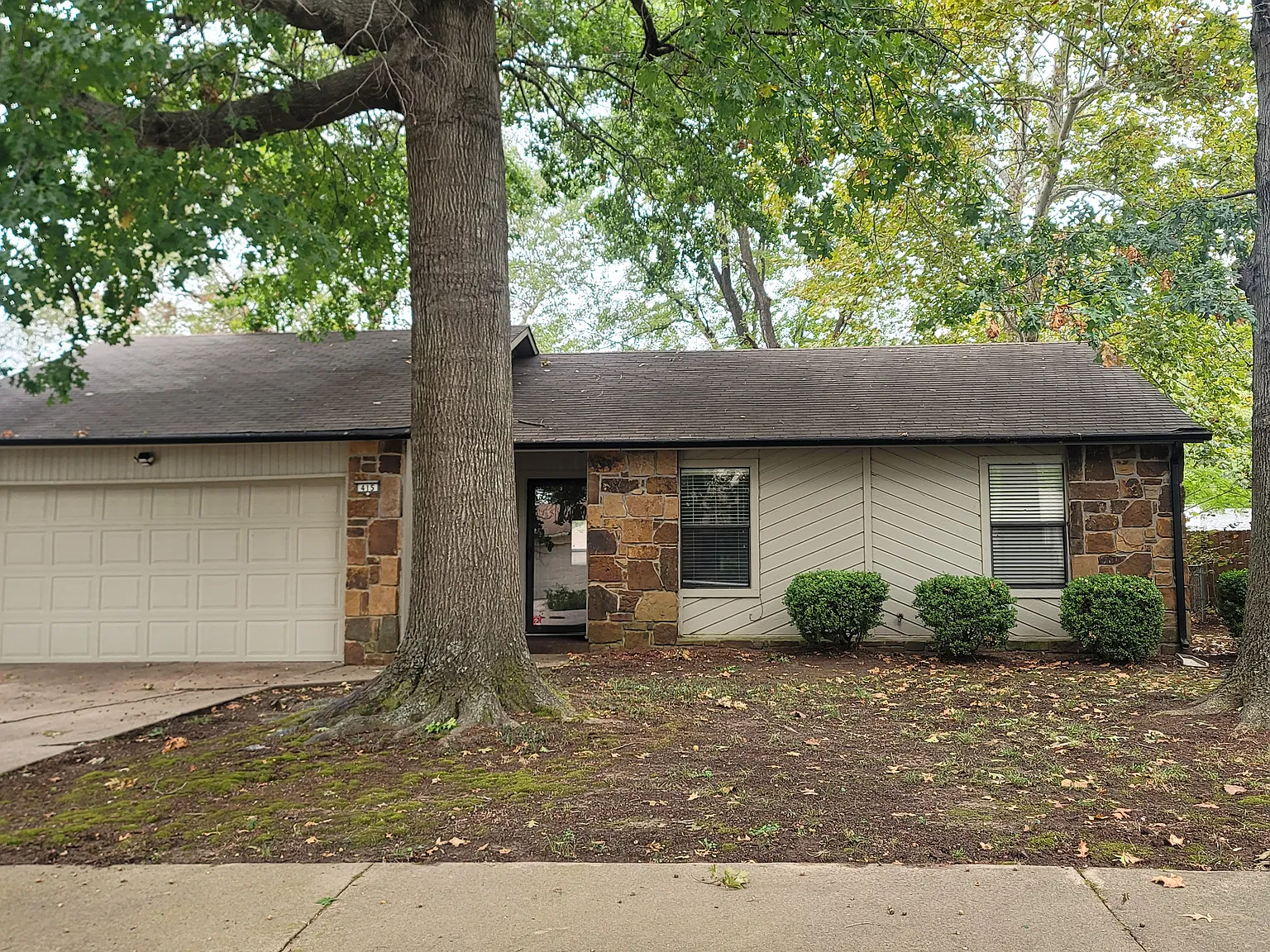 3 bed, 1027 sqft, $1,850 — Photo 1