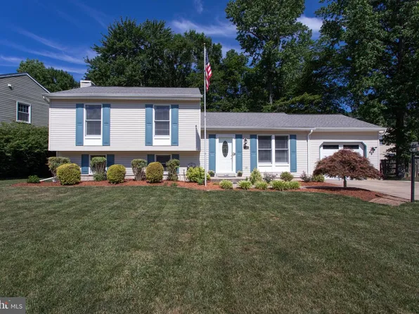 6875 Kangaroo Dr, Waldorf, MD 20603